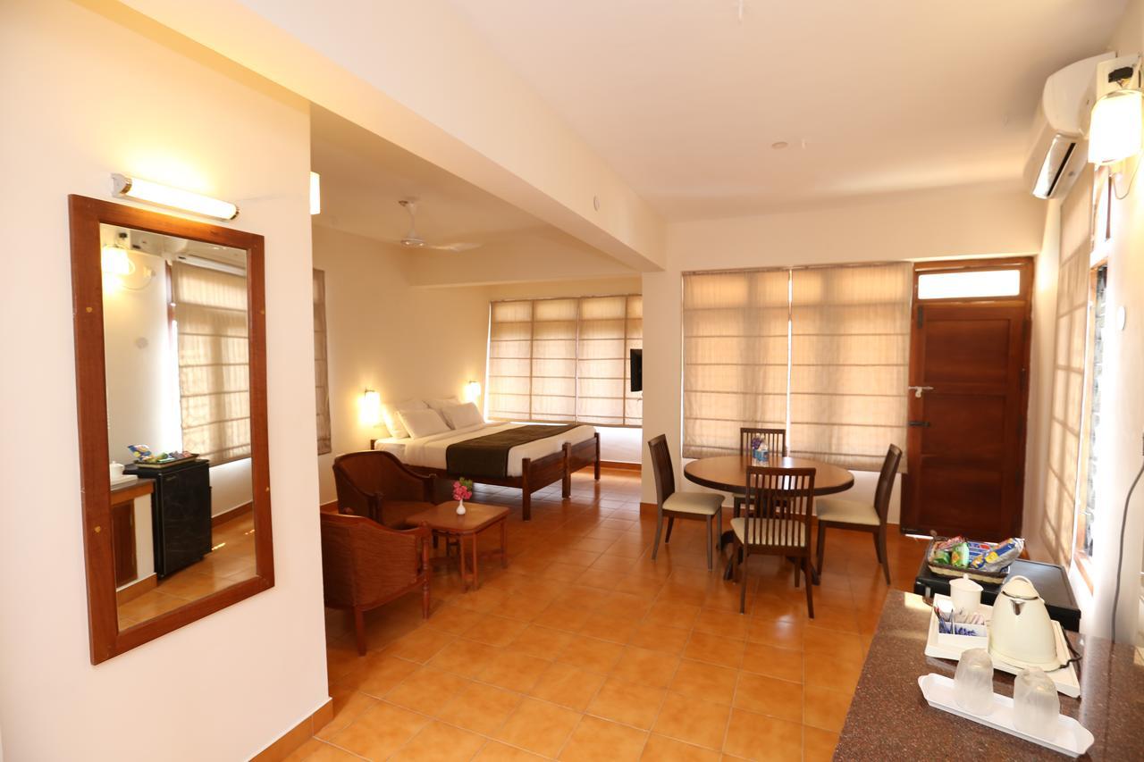 Abad Serviced Villas Kovalam Exterior foto
